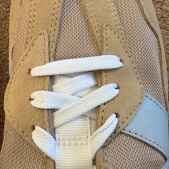 New Balance 327 Sneakers - Picture 4 of 11